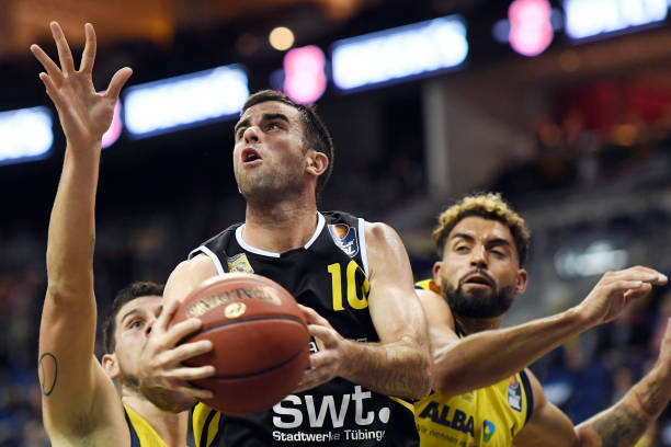 防守让新疆 防守让新疆