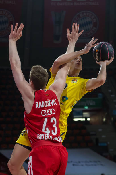 他在赛前的 他在赛前的